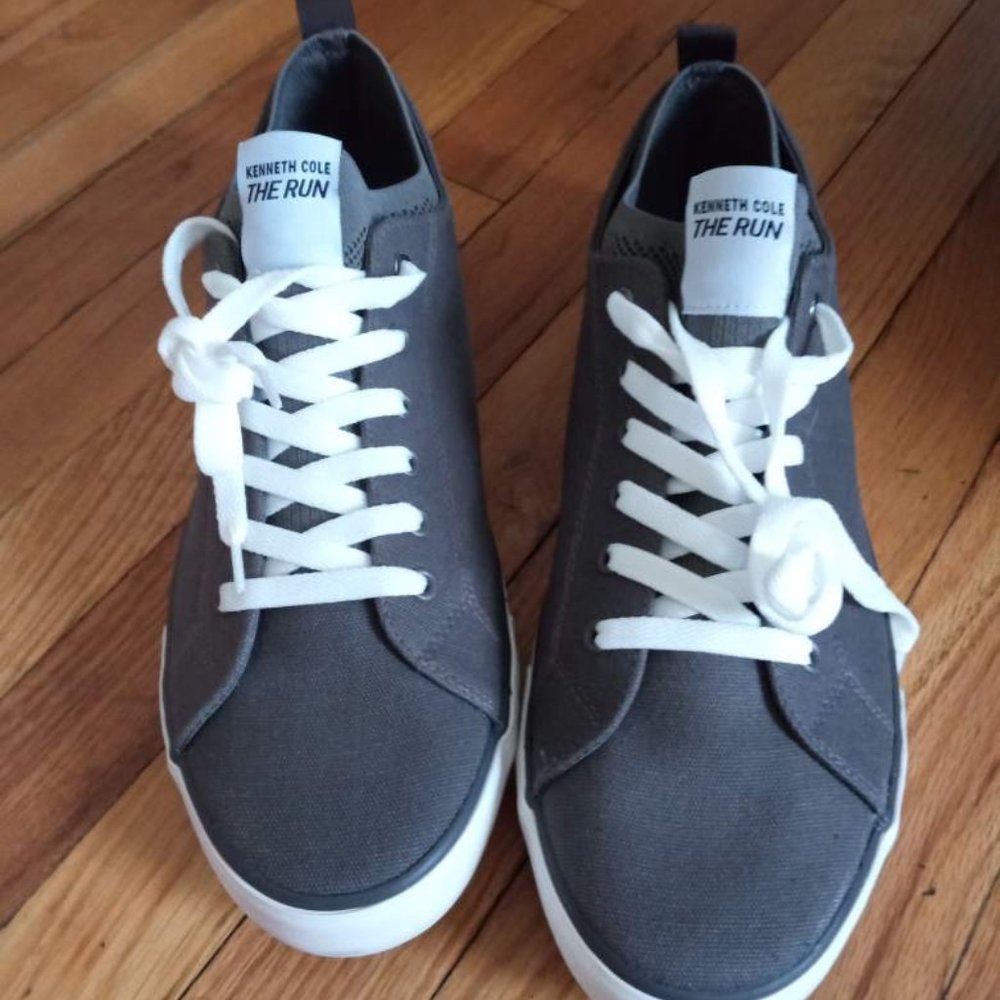 Men brand new (in box) Dark Grey Kenneth Cole shoes size 13